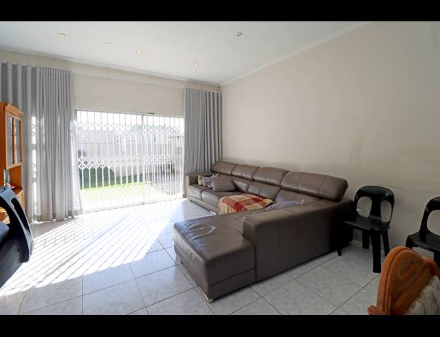 4 BEDROOM HOUSE FOR SALE IN CROSBY